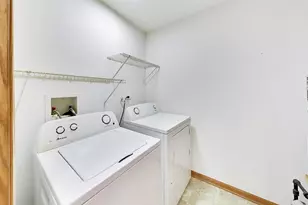 131 Springbrook Trail S, Oswego, IL 60543 - Photo 22