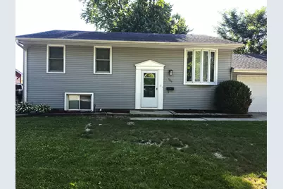 709 Parkside Circle, Streamwood, IL 60107 - Photo 1