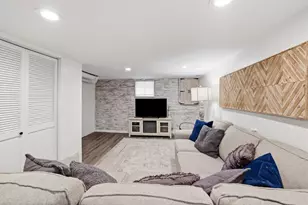 33 Center St, Algonquin, IL 60102 - Photo 28