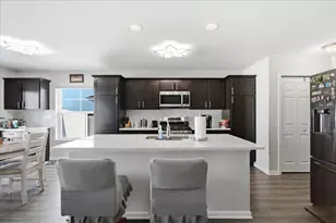 6132 Stone Mill Dr, Bourbonnais, IL 60914 - Photo 8
