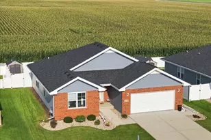 6132 Stone Mill Dr, Bourbonnais, IL 60914 - Photo 2