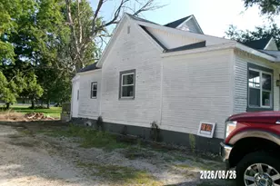 709 E Jones St, Milford, IL 60953 - Photo 4