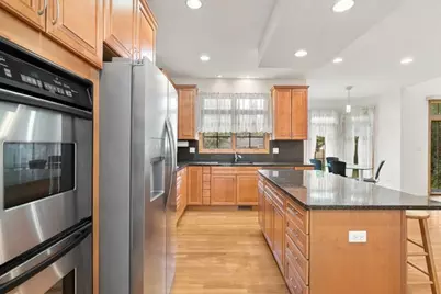 136 Oakwood Avenue, Des Plaines, IL 60016 - Photo 6