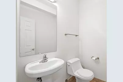 136 Oakwood Avenue, Des Plaines, IL 60016 - Photo 14