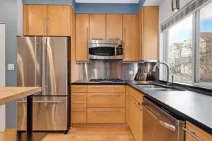 1540 N Greenview Ave, Chicago, IL 60642 - Photo 6