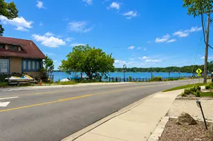 245 W Main St, Lake Zurich, IL 60047 - Photo 2