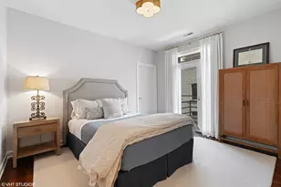 38 E Elm St, Chicago, IL 60611 - Photo 30