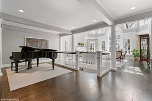 38 E Elm St, Chicago, IL 60611 - Photo 8
