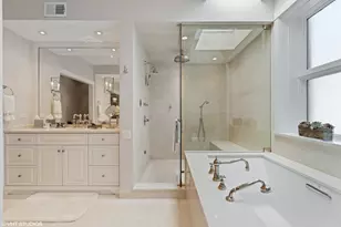 38 E Elm St, Chicago, IL 60611 - Photo 28