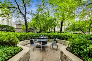 10 E Ontario St, Chicago, IL 60611 - Photo 42