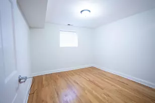 3057 W Grace St, Chicago, IL 60618 - Photo 8