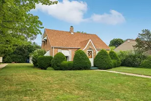 2218 Pearsall Pkwy, Waukegan, IL 60085 - Photo 1