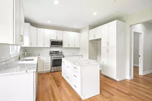 249 E Kenilworth Ave, Villa Park, IL 60181 - Photo 10