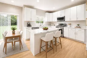 249 E Kenilworth Ave, Villa Park, IL 60181 - Photo 8