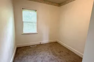2710 3rd St, Peru, IL 61354 - Photo 10