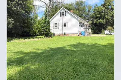 2710 3rd Street, Peru, IL 61354 - Photo 16