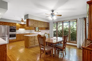 873 Damico Dr, Chicago Heights, IL 60411 - Photo 6