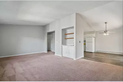627 Chardonnay Lane #627, Crystal Lake, IL 60014 - Photo 4