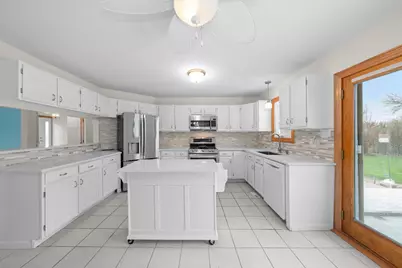 537 Erma Drive, Lake Holiday, IL 60552 - Photo 12