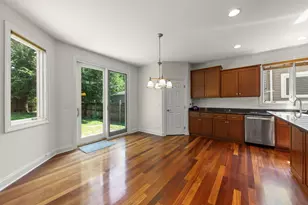 133 N Geneva Ave, Elmhurst, IL 60126 - Photo 10