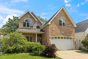 133 N Geneva Ave, Elmhurst, IL 60126 - Photo 2