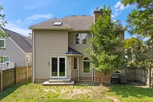133 N Geneva Ave, Elmhurst, IL 60126 - Photo 32
