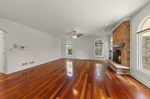 133 N Geneva Ave, Elmhurst, IL 60126 - Photo 8