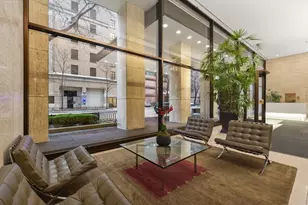 260 E Chestnut St, Chicago, IL 60611 - Photo 2