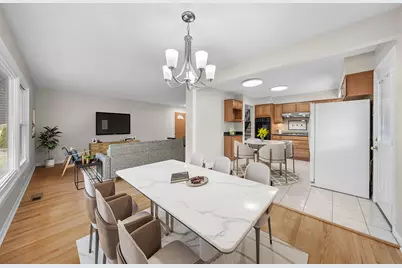 7828 Palma Lane, Morton Grove, IL 60053 - Photo 6