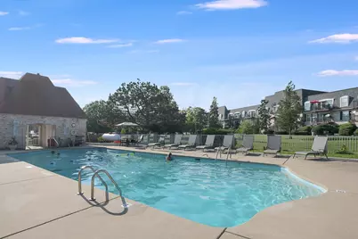 5200 Carriageway Drive #210, Rolling Meadows, IL 60008 - Photo 6