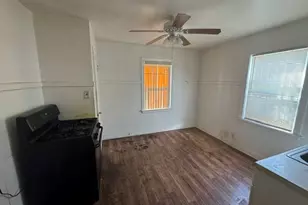 9757 S Ingleside Ave, Chicago, IL 60628 - Photo 6