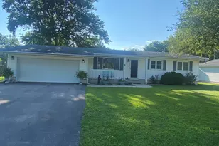 6 Helen St, Streator, IL 61364 - Photo 2
