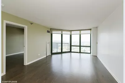 111 W Maple Street #2711, Chicago, IL 60610 - Photo 2