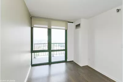 111 W Maple Street #2711, Chicago, IL 60610 - Photo 8