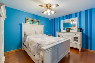 209 N Richmond Ave, Clarendon Hills, IL 60514 - Photo 8