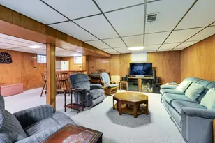 209 N Richmond Ave, Clarendon Hills, IL 60514 - Photo 12