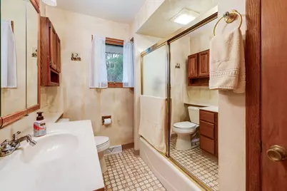 209 N Richmond Avenue, Clarendon Hills, IL 60514 - Photo 10