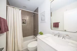 9396 Landings Ln, Des Plaines, IL 60016 - Photo 12