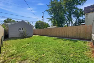 10825 S Avenue H, Chicago, IL 60617 - Photo 22