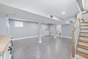 10825 S Avenue H, Chicago, IL 60617 - Photo 16