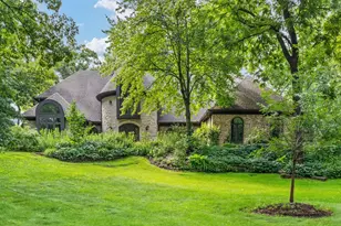 41W087 Highwood Ct, Campton Hills, IL 60119 - Photo 2