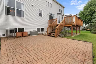 1942 W River Oaks Dr, Round Lake, IL 60073 - Photo 20