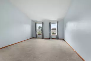1942 W River Oaks Dr, Round Lake, IL 60073 - Photo 10