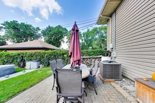 3S570 Elizabeth Ave, Warrenville, IL 60555 - Photo 24