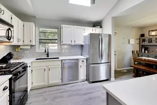 3S570 Elizabeth Ave, Warrenville, IL 60555 - Photo 8