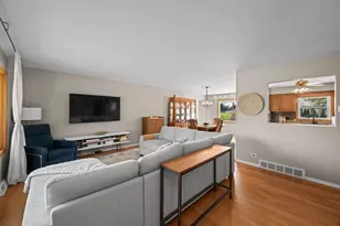 603 W St Aubin Dr, Addison, IL 60101 - Photo 2