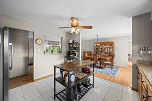 603 W St Aubin Dr, Addison, IL 60101 - Photo 12