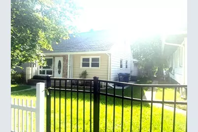 446 Washington Park, Waukegan, IL 60085 - Photo 2