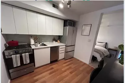 639 W Wellington Avenue #11, Chicago, IL 60657 - Photo 14