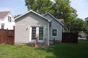 810 W Mill St, Bloomington, IL 61701 - Photo 14